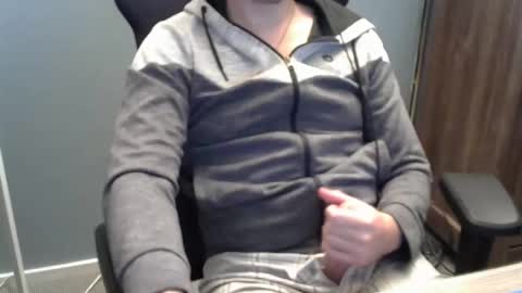 tomin3m online show from October 16, 6:31 pm