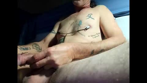 tommgunn25 online show from December 22, 7:27 am