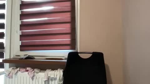 Snapshot of tommilovee chatting on April 25, 9:01 am tommilovee online show from April 25, 9:01 am