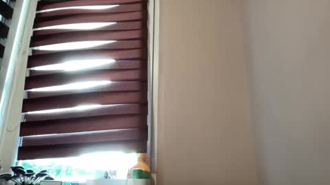 Snapshot of tommilovee chatting on May 3, 9:04 am tommilovee online show from May 3, 9:04 am