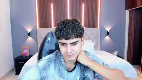 Tommy  online show from June 18, 3:40 am