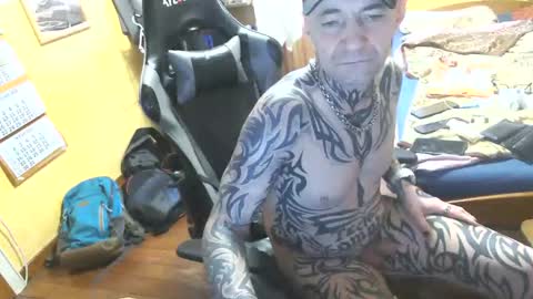 Snapshot of tommy18cmhot chatting on March 9, 6:28 am tommy18cmhot online show from March 9, 6:28 am