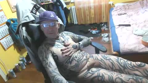 Snapshot of tommy18cmhot chatting on March 22, 5:44 am tommy18cmhot online show from March 22, 5:44 am