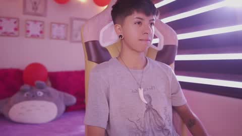 Blue  online show from February 21, 12:28 pm