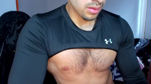 Snapshot of tommy_bred chatting on September 18, 5:26 pm Twitter BreddTommy IG tommy bredd online show from September 18, 5:26 pm