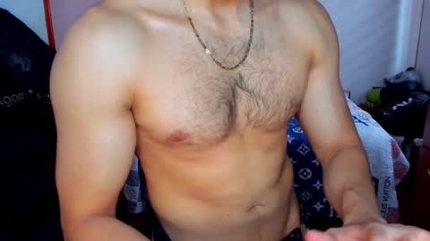 Snapshot of tommy_bred chatting on October 3, 6:16 pm Twitter BreddTommy IG tommy bredd online show from October 3, 6:16 pm