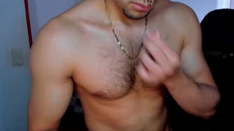 Snapshot of tommy_bred chatting on October 15, 6:41 pm Twitter BreddTommy IG tommy bredd online show from October 15, 6:41 pm