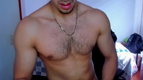 Snapshot of tommy_bred chatting on October 19, 7:14 pm Twitter BreddTommy IG tommy bredd online show from October 19, 7:14 pm