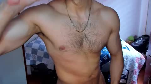 Snapshot of tommy_bred chatting on October 23, 5:12 pm Twitter BreddTommy IG tommy bredd online show from October 23, 5:12 pm