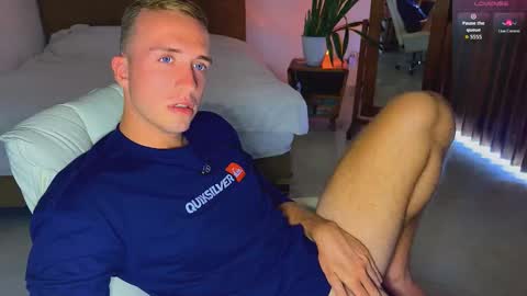 Snapshot of tommy_cumfinger chatting on February 27, 5:51 am Tommy online show from February 27, 5:51 am