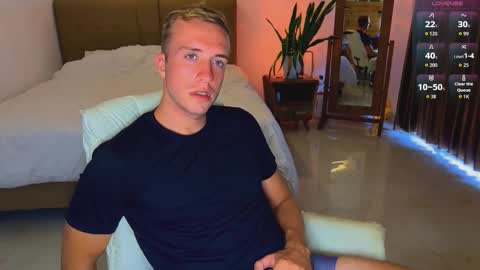 Snapshot of tommy_cumfinger chatting on March 25, 8:20 am Tommy online show from March 25, 8:20 am