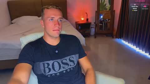 Snapshot of tommy_cumfinger chatting on April 3, 5:27 am Tommy online show from April 3, 5:27 am