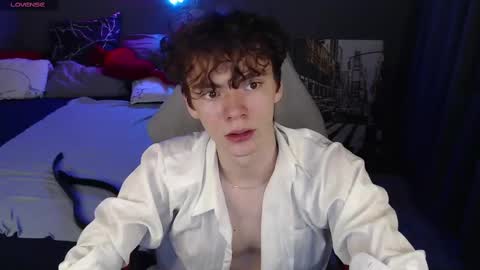 Snapshot of tommy_jamm chatting on January 31, 1:12 pm Tommy online show from January 31, 1:12 pm