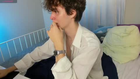 Snapshot of tommy_jamm chatting on March 7, 6:43 pm Tommy online show from March 7, 6:43 pm