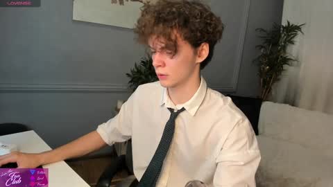 Snapshot of tommy_jamm chatting on March 11, 3:02 pm Tommy online show from March 11, 3:02 pm