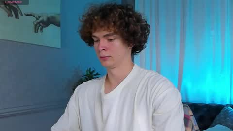 Snapshot of tommy_jamm chatting on October 20, 3:23 pm Tommy online show from October 20, 3:23 pm