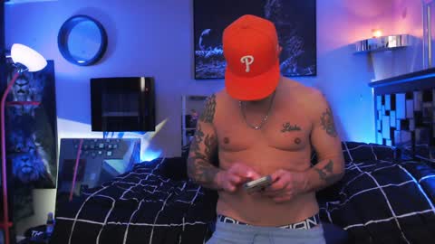 Snapshot of tommy_knuckles chatting on December 27, 8:35 am Tommy online show from December 27, 8:35 am