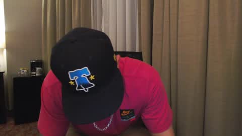 Snapshot of tommy_knuckles chatting on December 29, 6:14 am Tommy online show from December 29, 6:14 am
