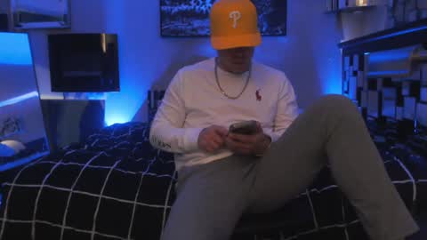 Snapshot of tommy_knuckles chatting on January 22, 1:11 pm Tommy online show from January 22, 1:11 pm
