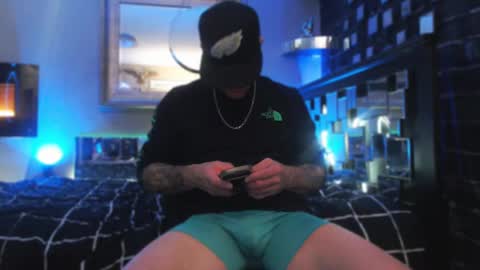Snapshot of tommy_knuckles chatting on November 22, 7:40 am Tommy online show from November 22, 7:40 am