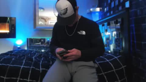 Snapshot of tommy_knuckles chatting on December 5, 2:25 pm Tommy online show from December 5, 2:25 pm