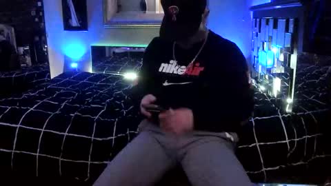 Snapshot of tommy_knuckles chatting on February 3, 8:41 am Tommy online show from February 3, 8:41 am