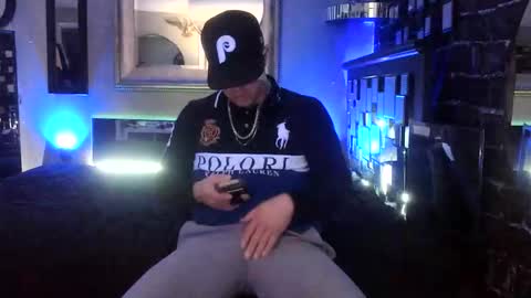 Snapshot of tommy_knuckles chatting on February 7, 3:27 pm Tommy online show from February 7, 3:27 pm