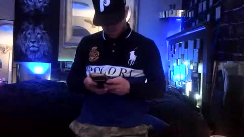 Snapshot of tommy_knuckles chatting on February 15, 6:10 am Tommy online show from February 15, 6:10 am