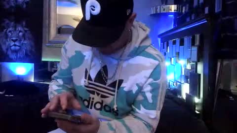 Snapshot of tommy_knuckles chatting on February 15, 10:03 am Tommy online show from February 15, 10:03 am