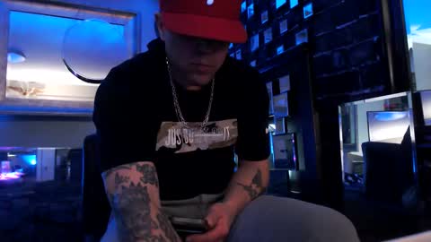 Snapshot of tommy_knuckles chatting on March 19, 7:12 am Tommy online show from March 19, 7:12 am