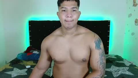 Snapshot of tommy_montana57935 chatting on April 30, 2:40 am tommy and merida online show from April 30, 2:40 am