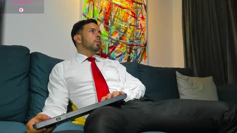 tommy_raym0ndg online show from November 22, 2:43 am