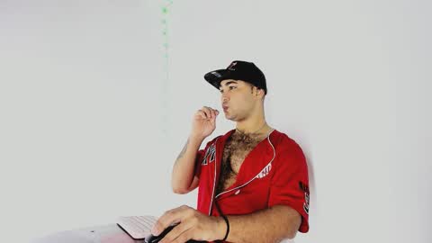 Snapshot of tommy_sccott chatting on September 23, 11:19 pm tommy_sccott online show from September 23, 11:19 pm