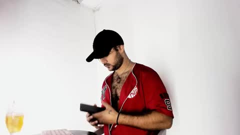 Snapshot of tommy_sccott chatting on October 17, 10:23 pm tommy_sccott online show from October 17, 10:23 pm