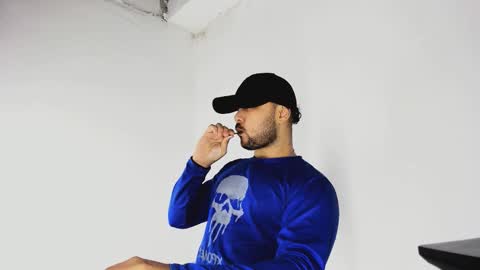 tommy_sccott online show from November 5, 9:59 pm