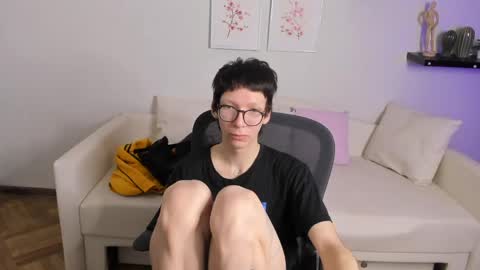 tommy_stars online show from May 20, 5:24 am