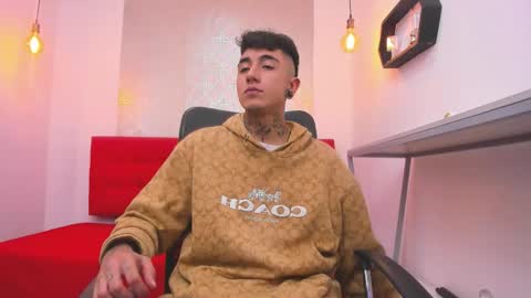 tommy_will online show from December 17, 3:12 am