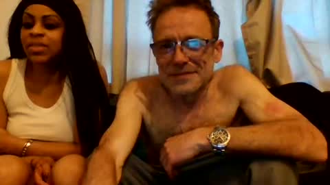 Snapshot of tommyandtomara chatting on April 28, 7:52 pm tommyandtomara online show from April 28, 7:52 pm