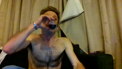Snapshot of tommyandtomara chatting on May 8, 9:42 pm tommyandtomara online show from May 8, 9:42 pm