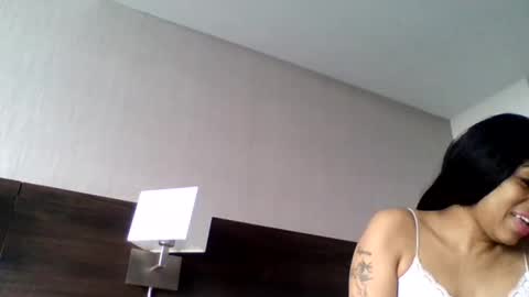 Snapshot of tommyandtomara chatting on May 10, 3:17 pm tommyandtomara online show from May 10, 3:17 pm