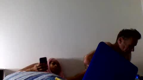 Snapshot of tommyandtomara chatting on May 29, 9:24 pm tommyandtomara online show from May 29, 9:24 pm