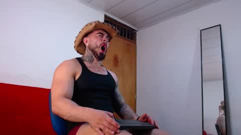 Snapshot of tommyblessd1 chatting on April 6, 5:52 am Steven online show from April 6, 5:52 am