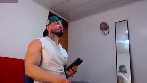 Snapshot of tommyblessd1 chatting on May 7, 8:09 am Steven online show from May 7, 8:09 am