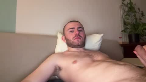 Snapshot of tommyflash_tut chatting on March 2, 9:01 pm tommyflash_tut online show from March 2, 9:01 pm