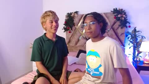 Snapshot of tommyfoxboy chatting on December 15, 3:09 pm Tommy Foxboy online show from December 15, 3:09 pm