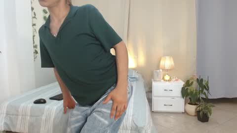 Snapshot of tommyfoxboy chatting on January 29, 4:08 pm Tommy Foxboy online show from January 29, 4:08 pm