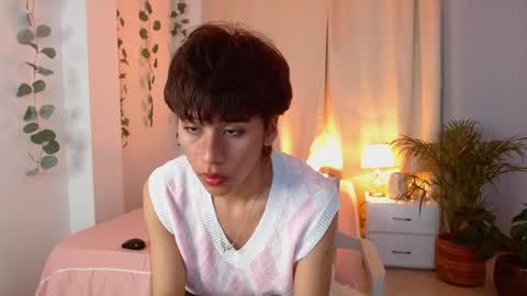 Snapshot of tommyfoxboy chatting on February 1, 3:50 pm Tommy Foxboy online show from February 1, 3:50 pm