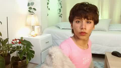 Snapshot of tommyfoxboy chatting on February 27, 2:54 pm Tommy Foxboy online show from February 27, 2:54 pm