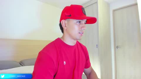 Snapshot of tommygarcia_ chatting on October 6, 7:44 pm Instagram t garcia69 online show from October 6, 7:44 pm