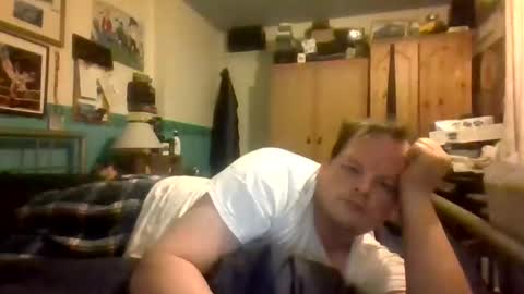 Snapshot of tommyp1990383503 chatting on February 22, 5:19 am TommyP online show from February 22, 5:19 am